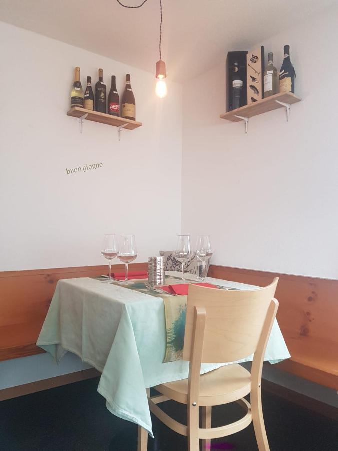 L'Angolo Dei Sapori Rueun Esterno foto