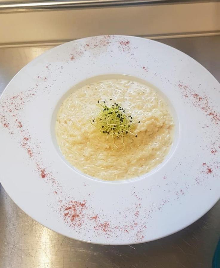 L'Angolo Dei Sapori Rueun Esterno foto